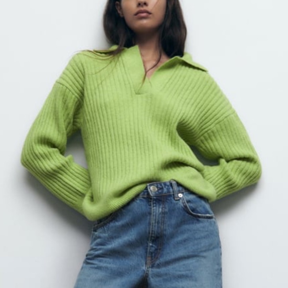 ZARA GREEN COLLAR SWEATER